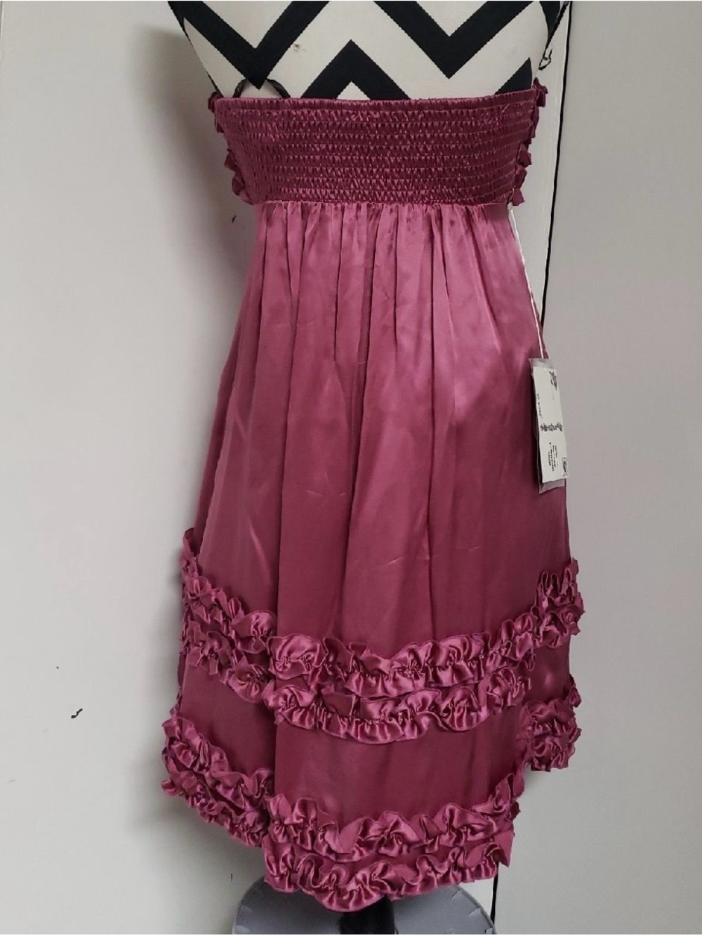 RARE Vintage 100% Silk Betsey Johnson Plum Ruffle Strapless Cocktail Dress - Picture 5 of 10